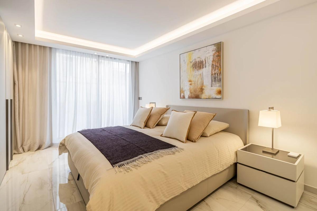 Cannes Croisette Appartement 3 pièces vue mer à vendre