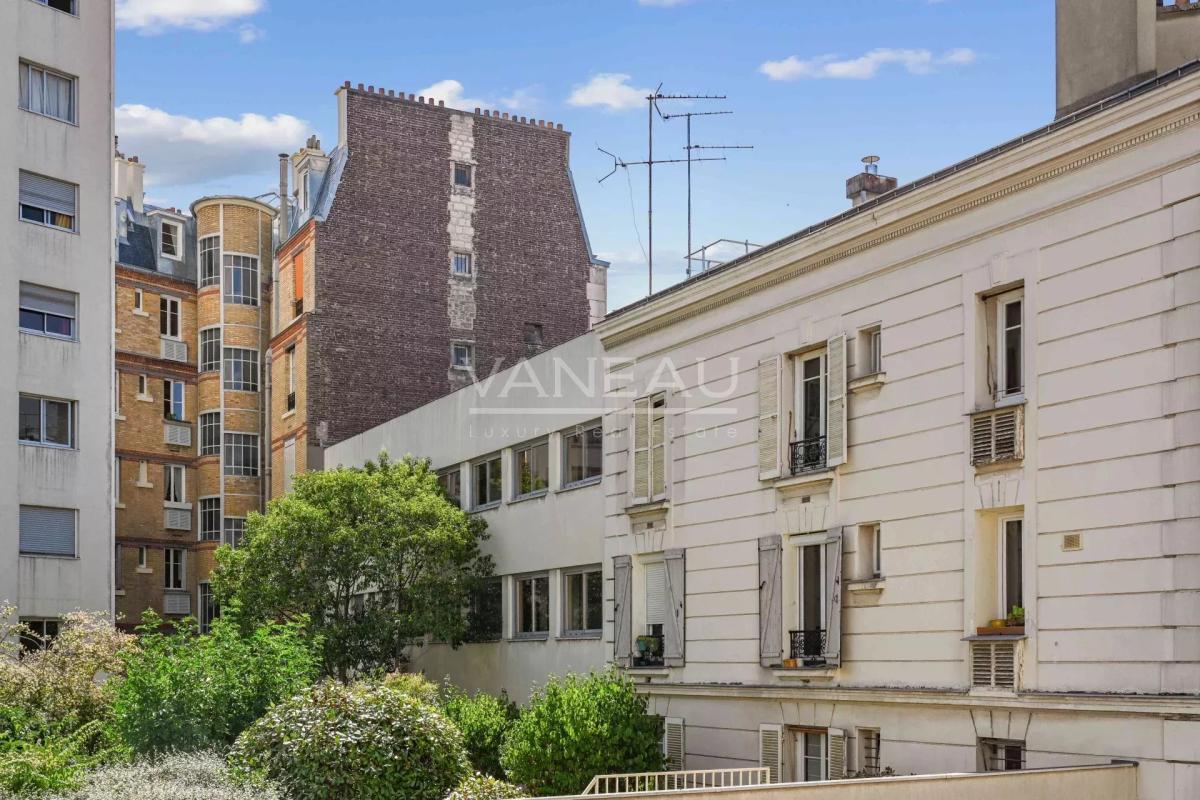 Paris 15ème Convention - 1/2 pièces clés en main meublé