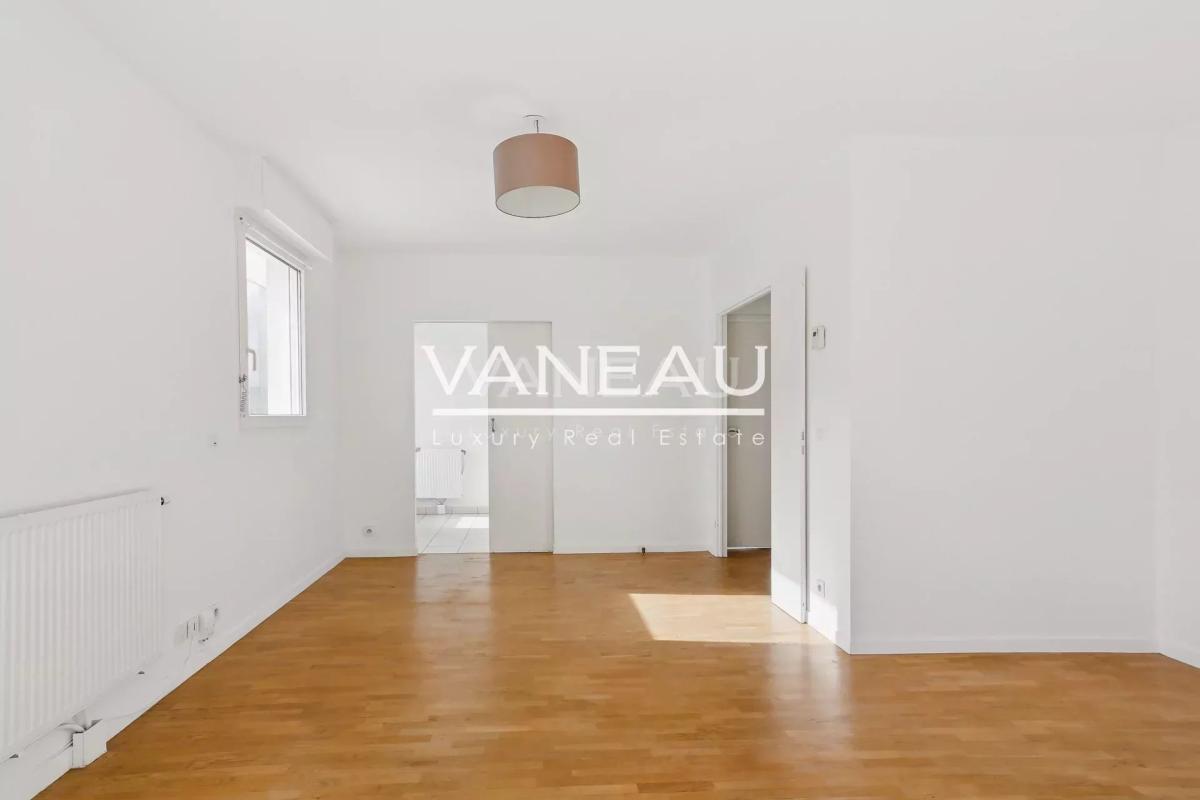 EXCLUSIVITE -  BOULOGNE - EN ETAGE AVEC LARGE BALCON