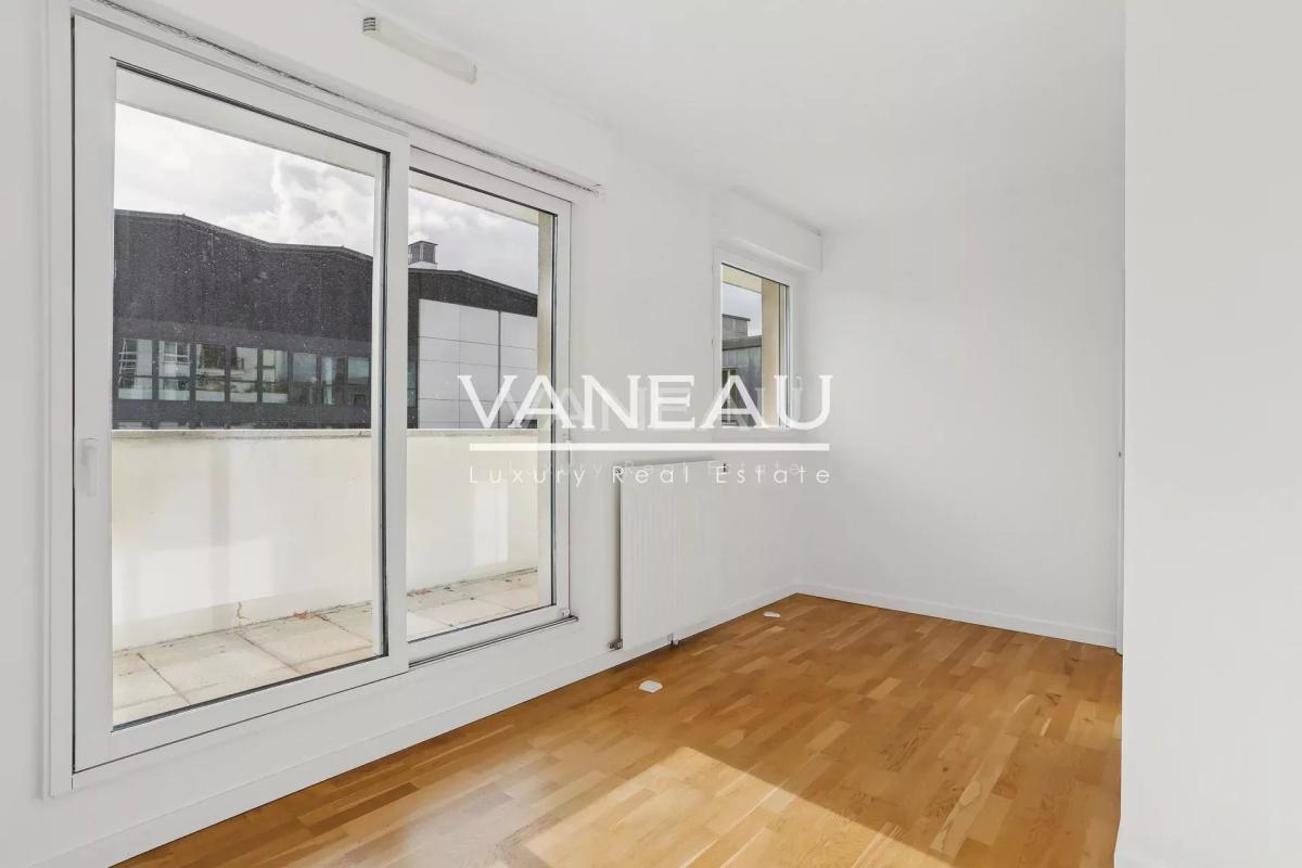 EXCLUSIVITE -  BOULOGNE - EN ETAGE AVEC LARGE BALCON