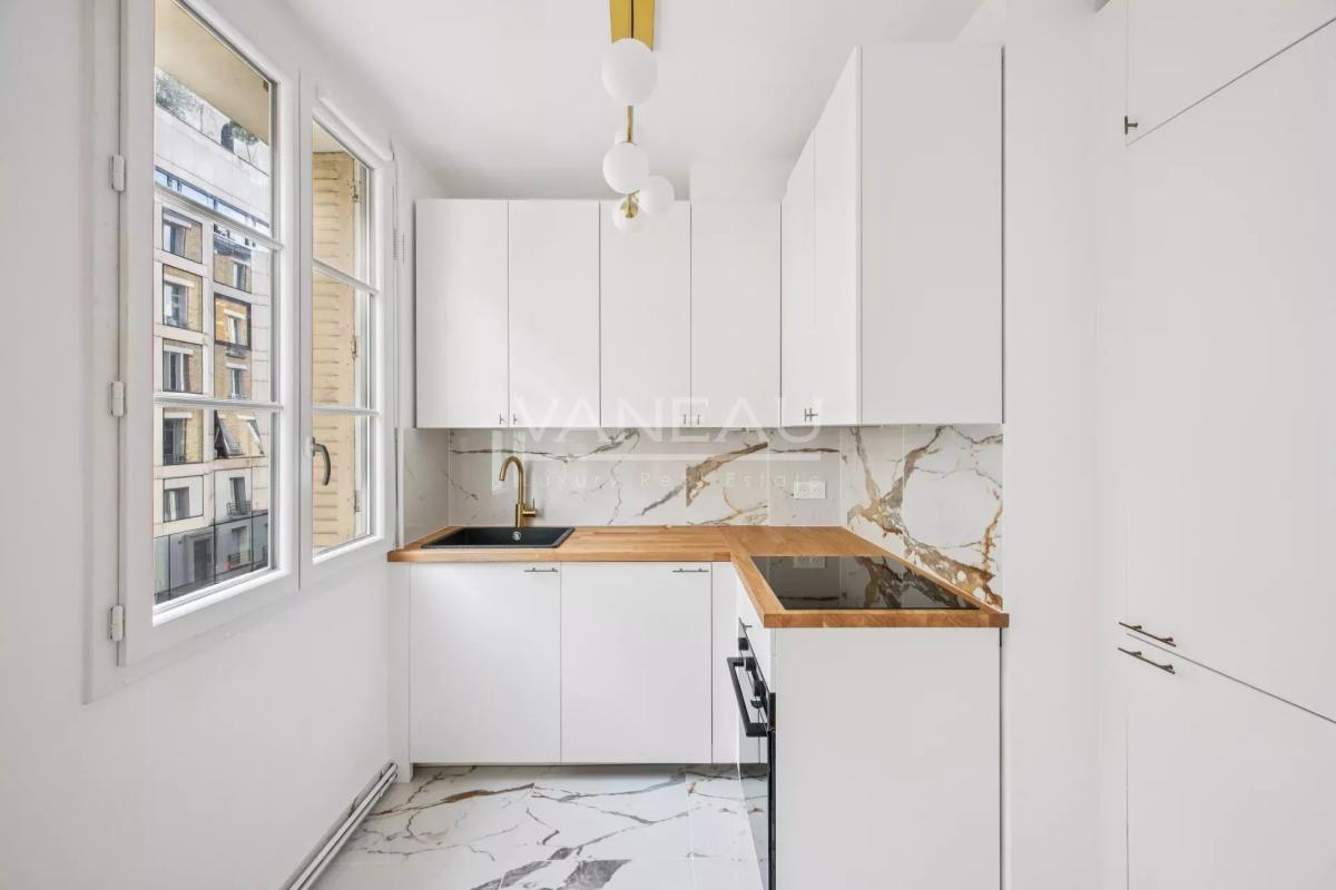 Boulogne - En étage avec ascenseur - Charme de l'ancien