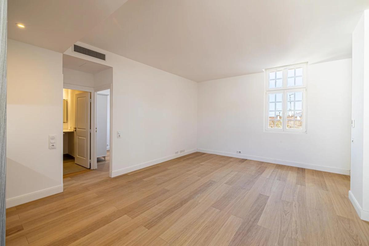 Antibes place du Général de Gaulle appartement  3 pièces en dupl