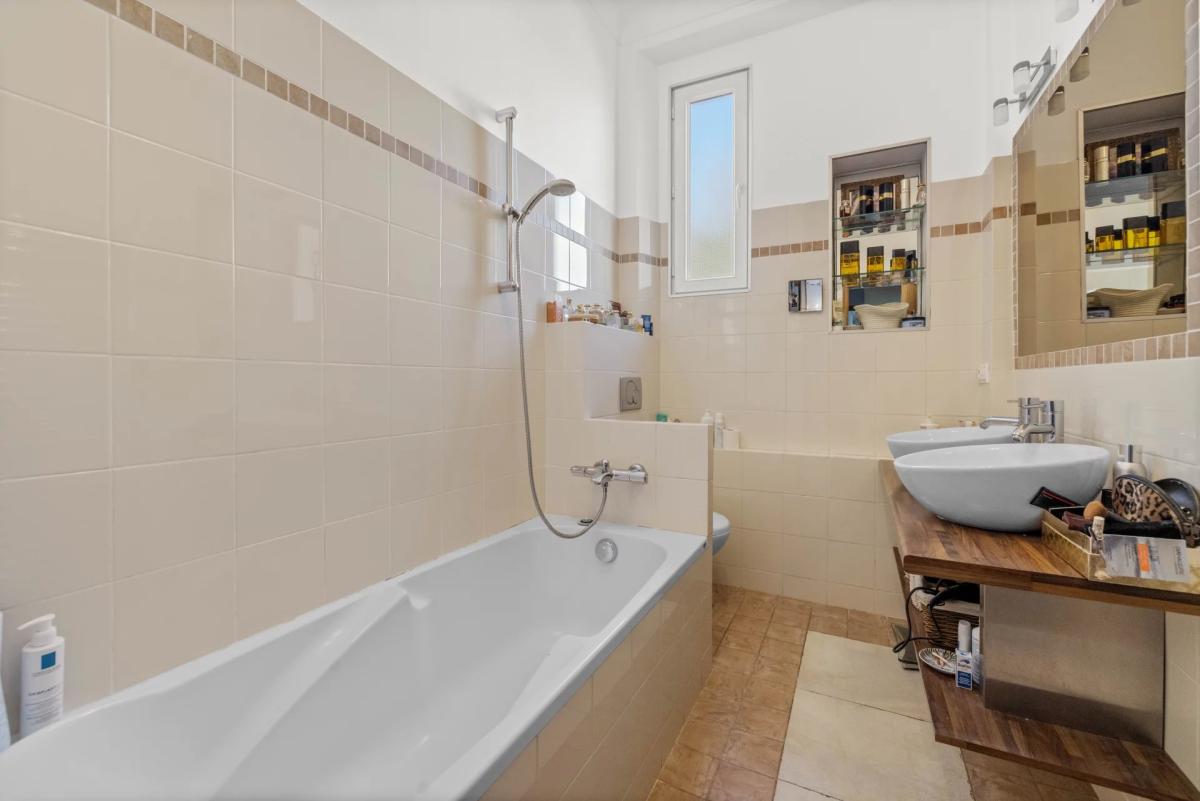 Cannes Petit Juas : Villa proche du centre-ville à pied à vendre