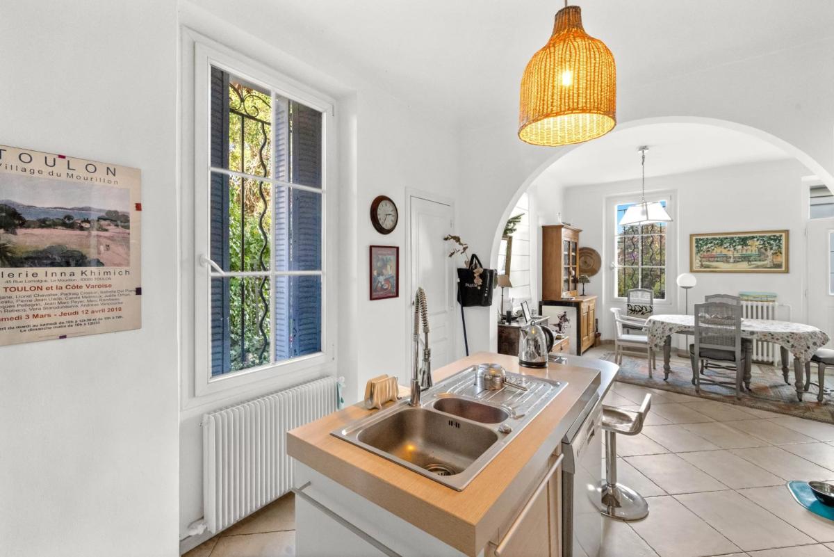 Cannes Petit Juas : Villa proche du centre-ville à pied à vendre