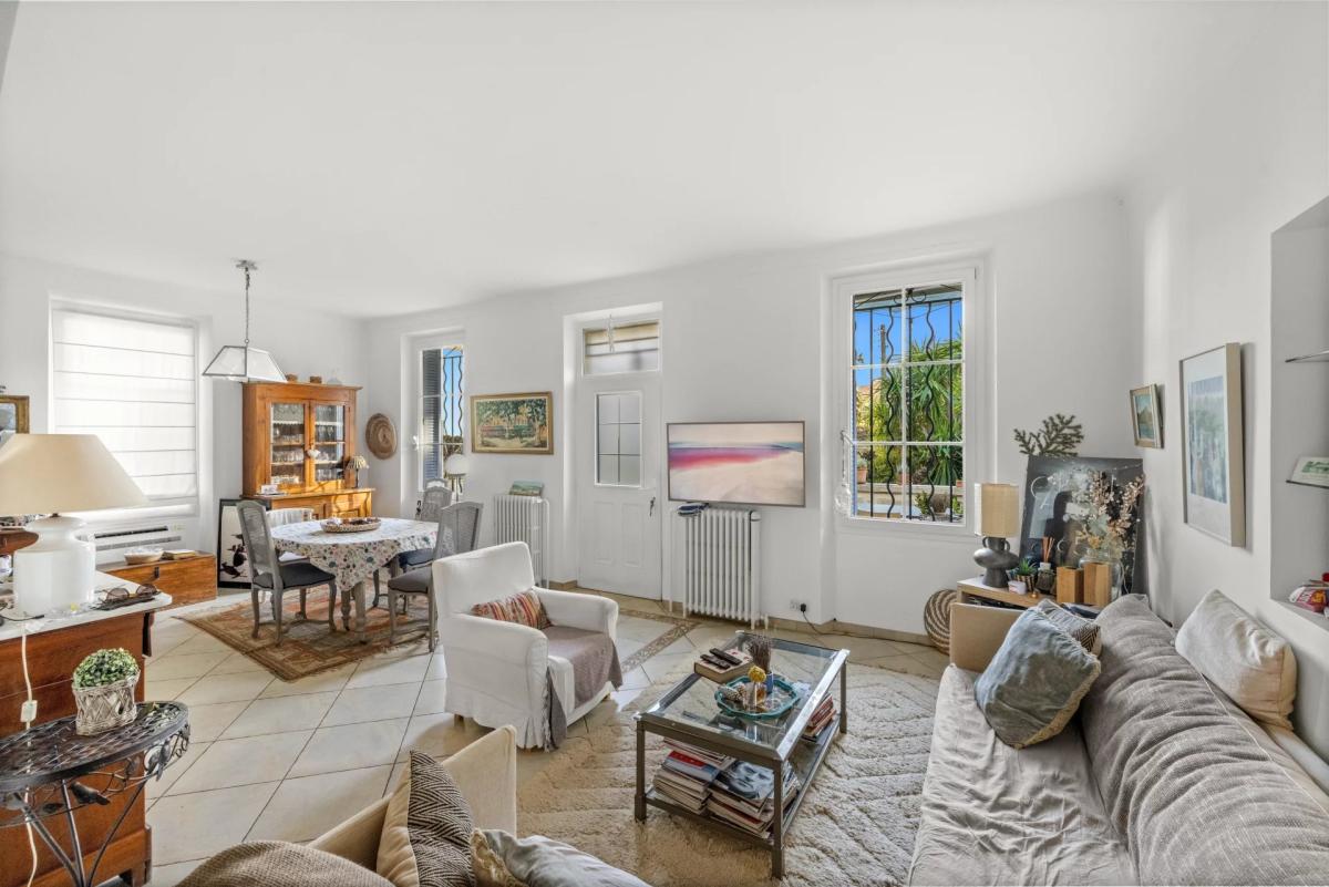 Cannes Petit Juas : Villa proche du centre-ville à pied à vendre