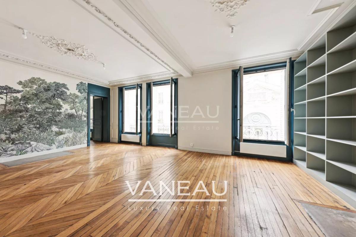 Paris 6ème Sèvres-Babylone 5 pièces