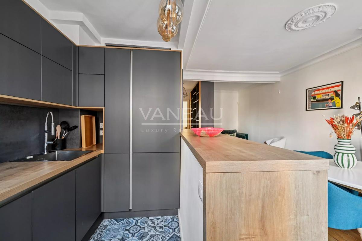 RUE DE VAUGIRARD - MEUBLÉ