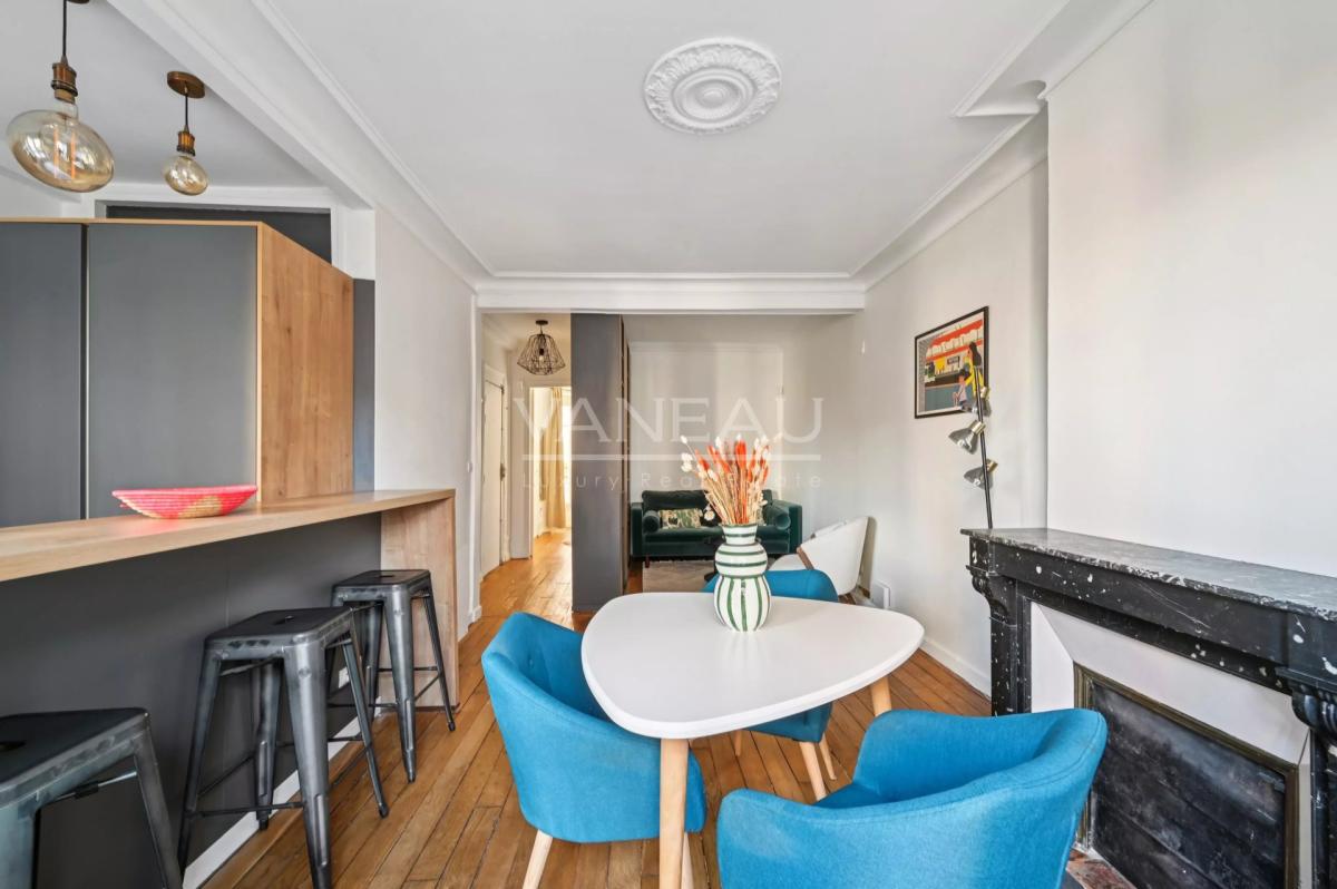 RUE DE VAUGIRARD - MEUBLÉ