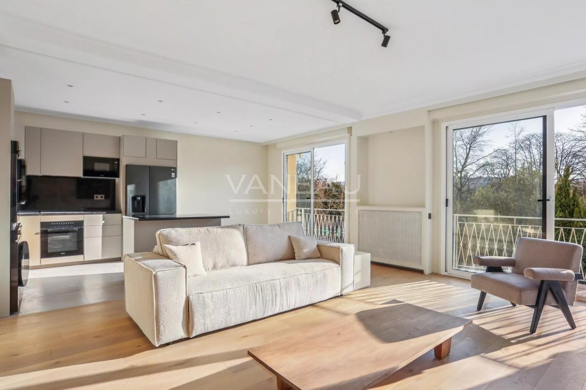 Neuilly Sur Seine - Vue tour Eiffel.