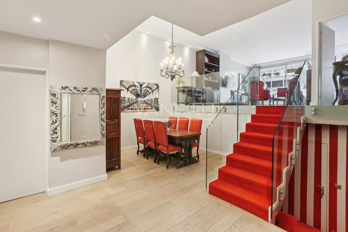 Paris XIVe - Proche du Jardin du Luxembourg - Appartement familial de 3 chambres avec extérieur