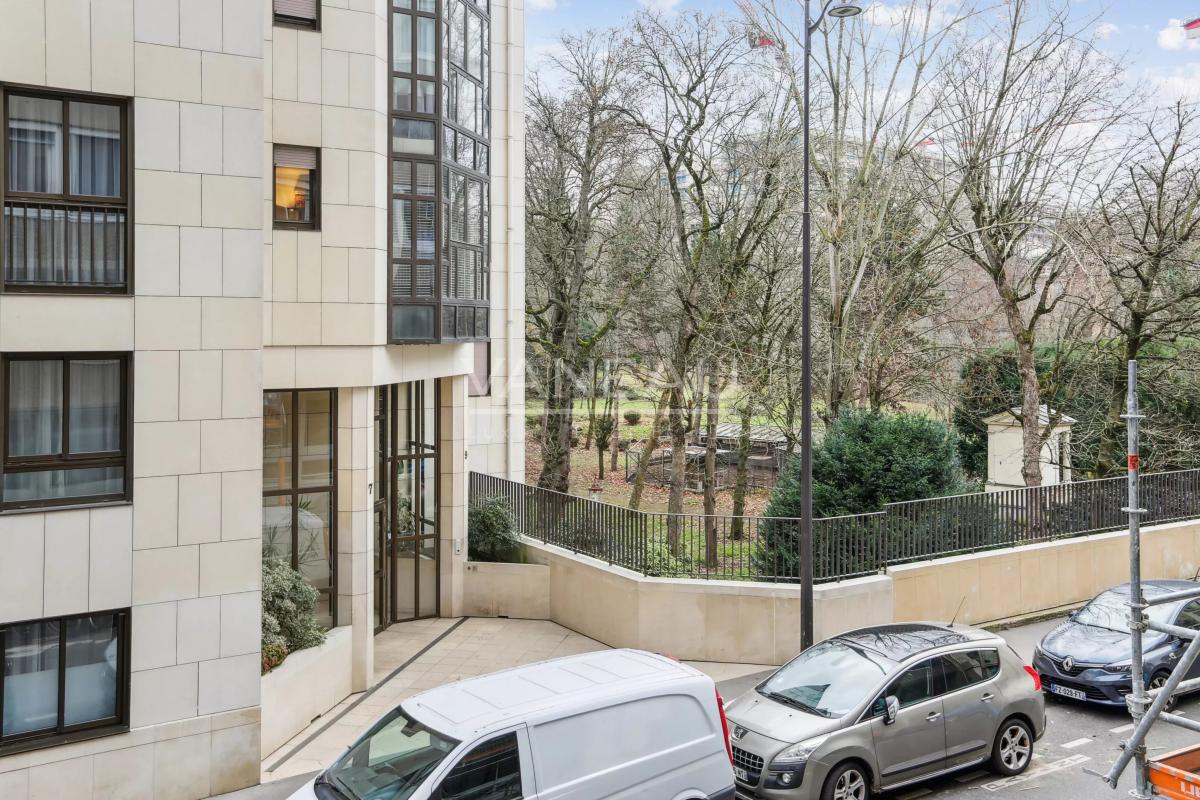 Paris XIVe - Proche du Jardin du Luxembourg - Appartement familial de 3 chambres avec extérieur