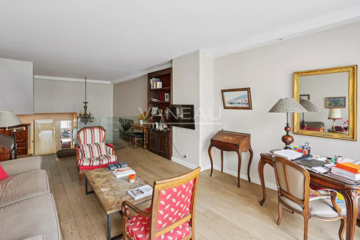 Paris XIVe - Proche du Jardin du Luxembourg - Appartement familial de 3 chambres avec extérieur