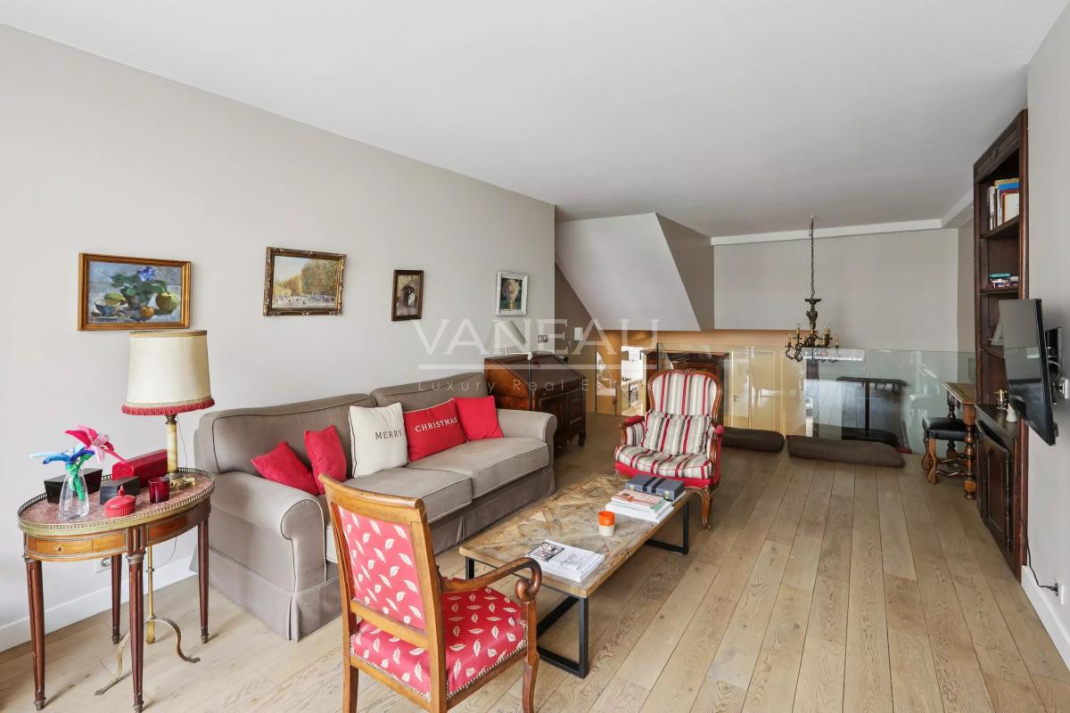 Paris XIVe - Proche du Jardin du Luxembourg - Appartement familial de 3 chambres avec extérieur