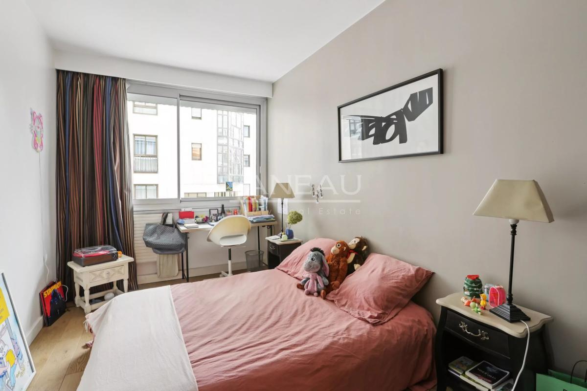 Paris XIVe - Proche du Jardin du Luxembourg - Appartement familial de 3 chambres avec extérieur
