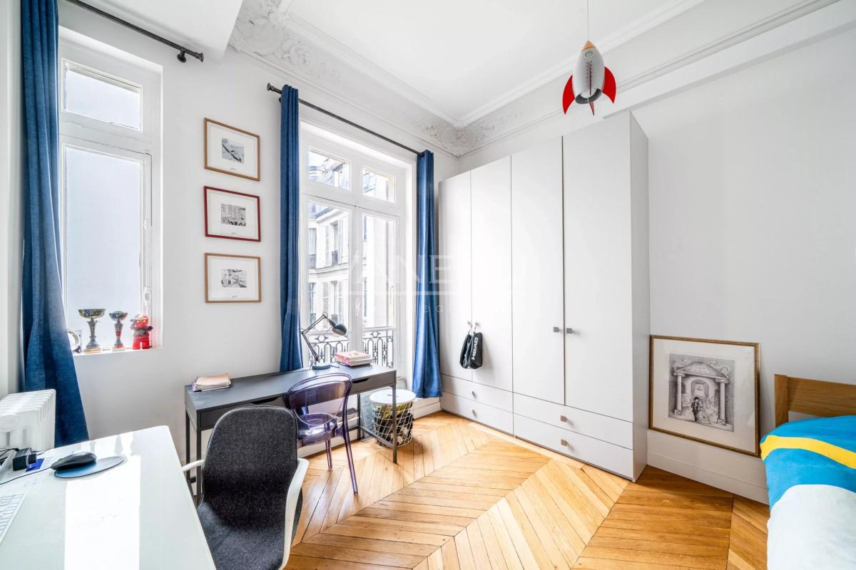 Paris VIIIe - Appartement familial 4 chambres