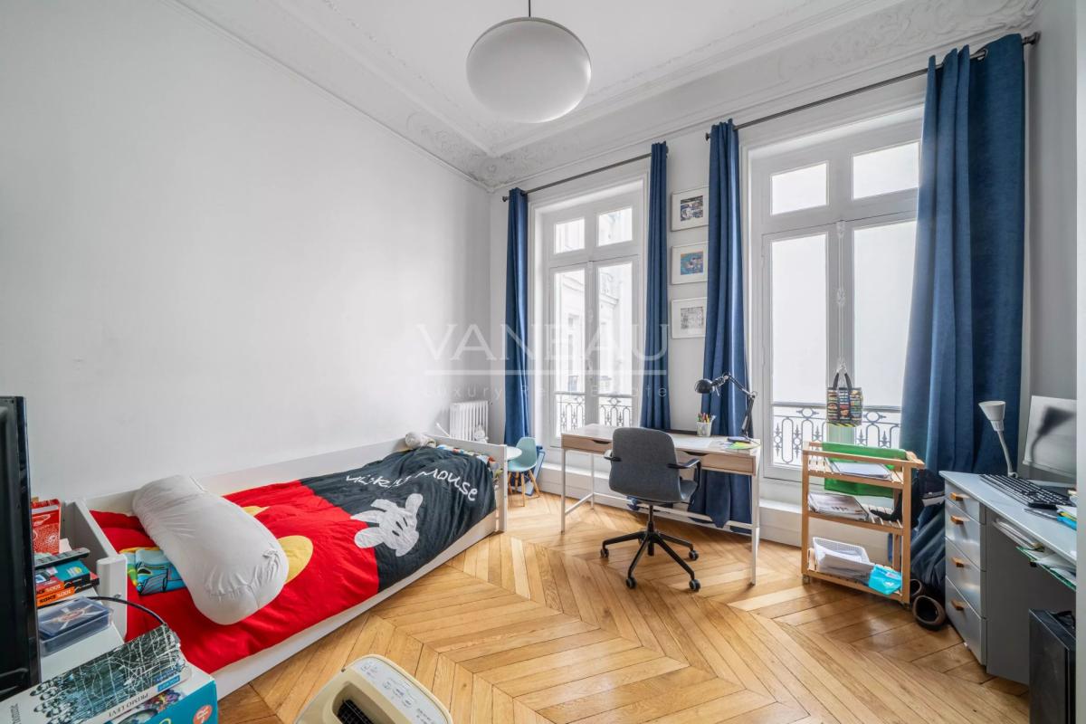 Paris VIIIe - Appartement familial 4 chambres