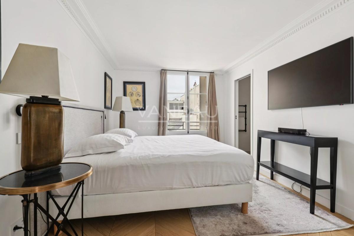 Paris VIIIe - Rue du Faubourg Saint-Honoré