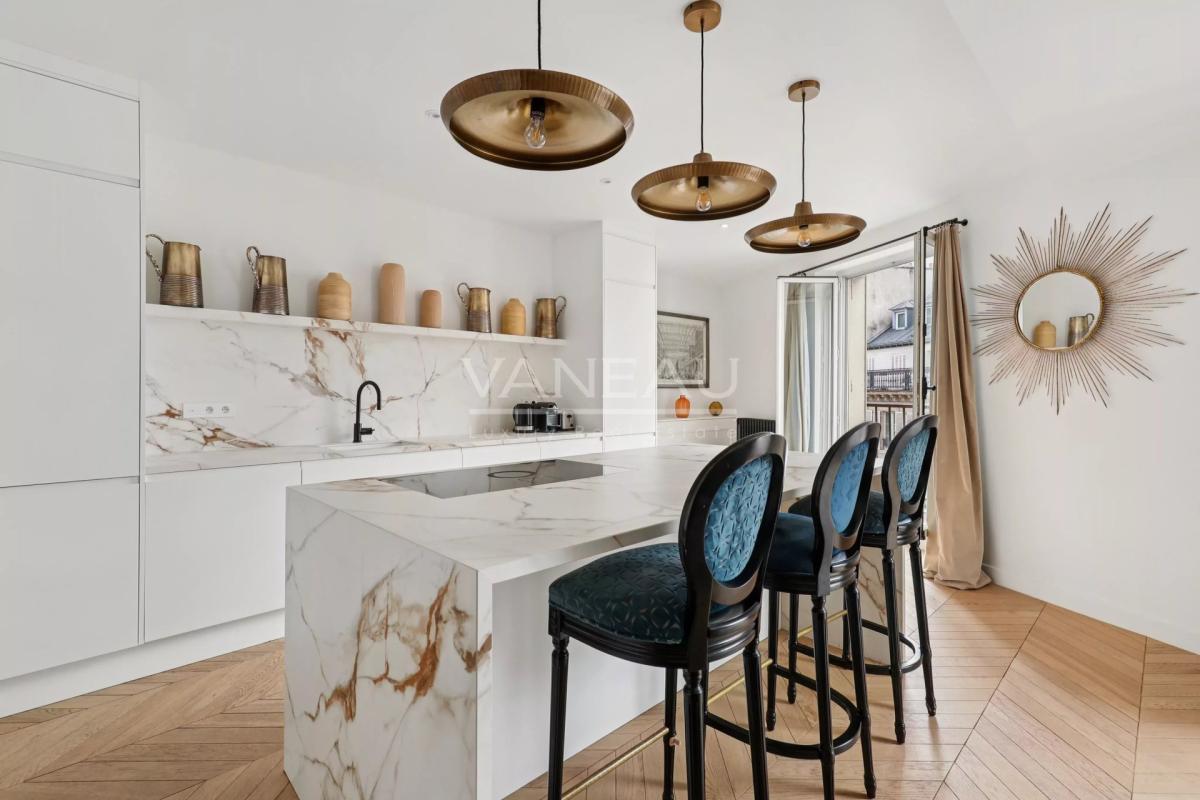 Paris VIIIe - Rue du Faubourg Saint-Honoré