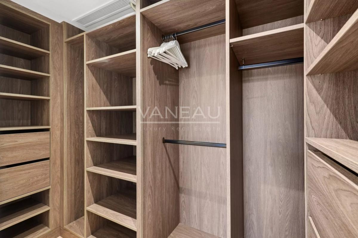 Paris VIIIe - Rue du Faubourg Saint-Honoré