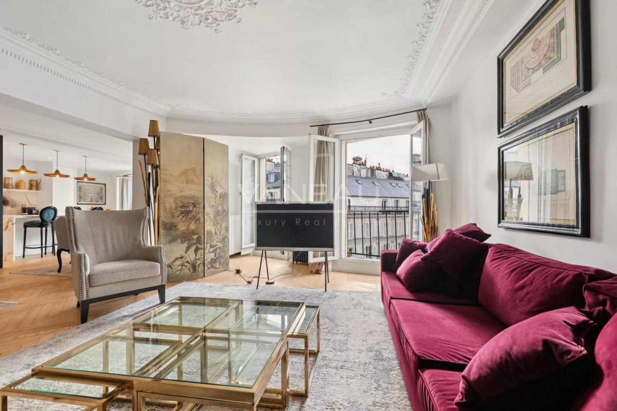 Paris VIIIe - Rue du Faubourg Saint-Honoré