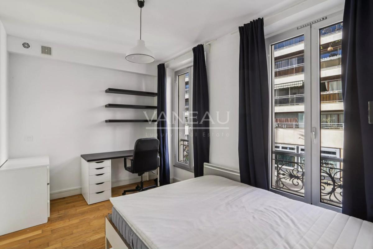 Paris 15e Commerce / Félix Faure - 2 pièces clé en main