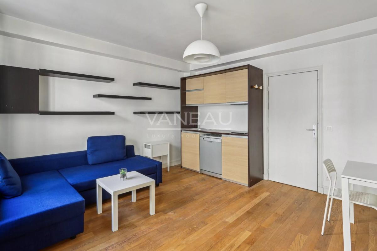 Paris 15e Commerce / Félix Faure - 2 pièces clé en main