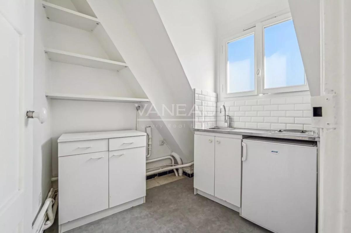 Paris XVe - Sèvres Lecourbe - Appartement lumineux en étage élev