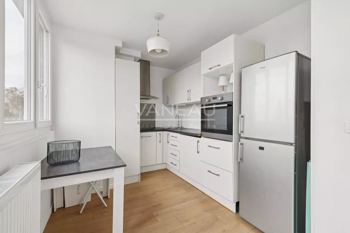 PARIS V - Appartement 2 pièces vue dégagée