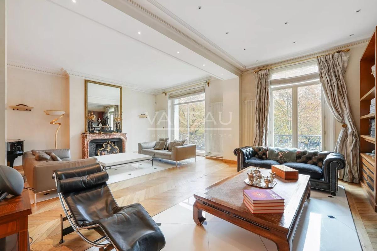 Paris XVIe - Trocadéro.