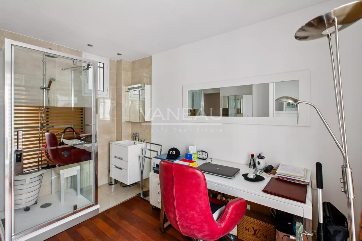 Paris XVIe - Trocadéro - Etage élevé