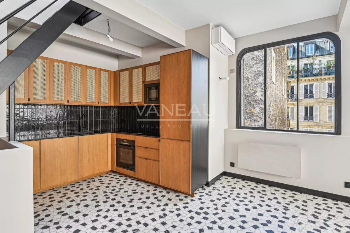 Paris IXe - Saint Georges / Rue des Martyrs - Maison de ville ré