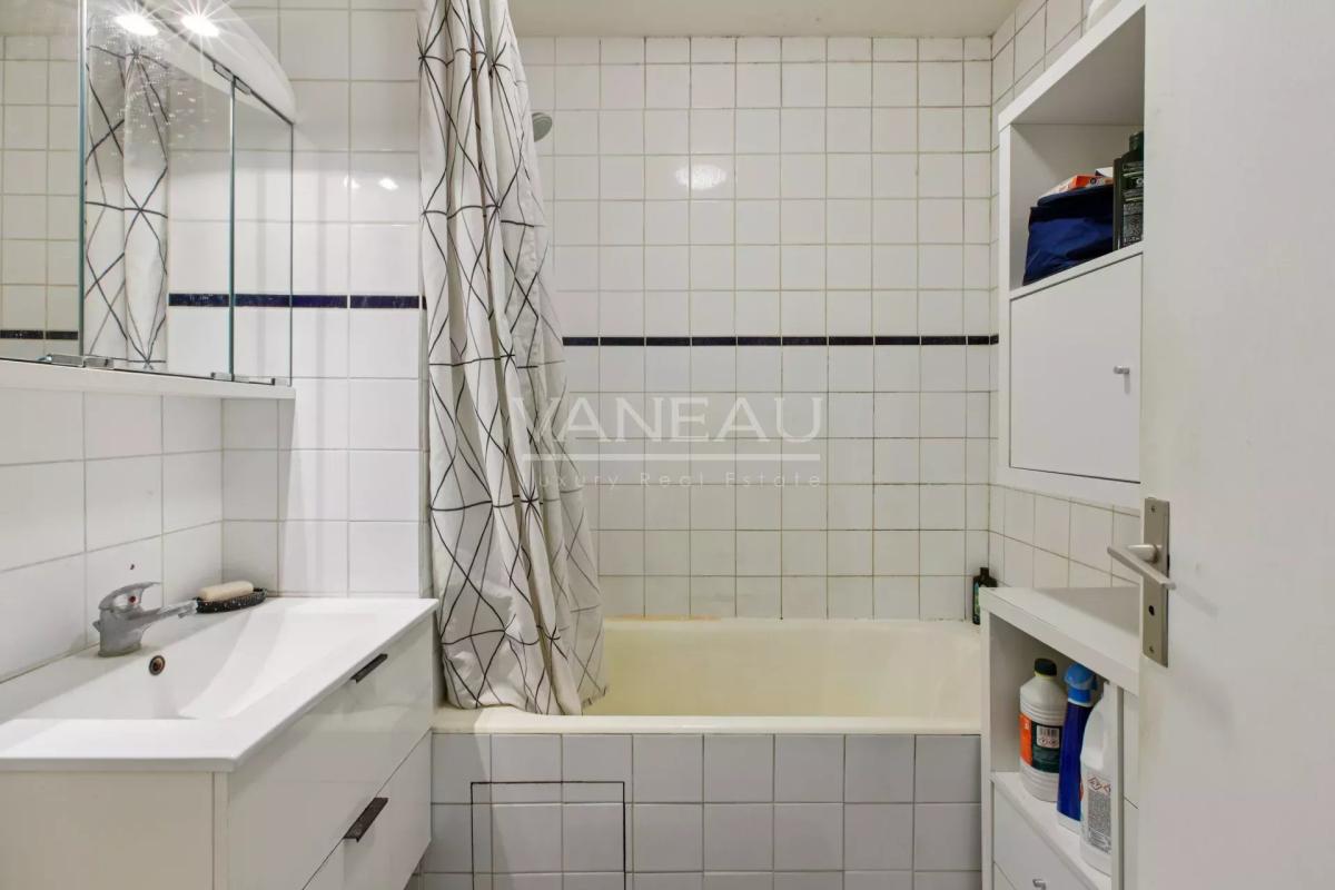 Paris XIXe - Rue de Romainville - Studio vendu loué -