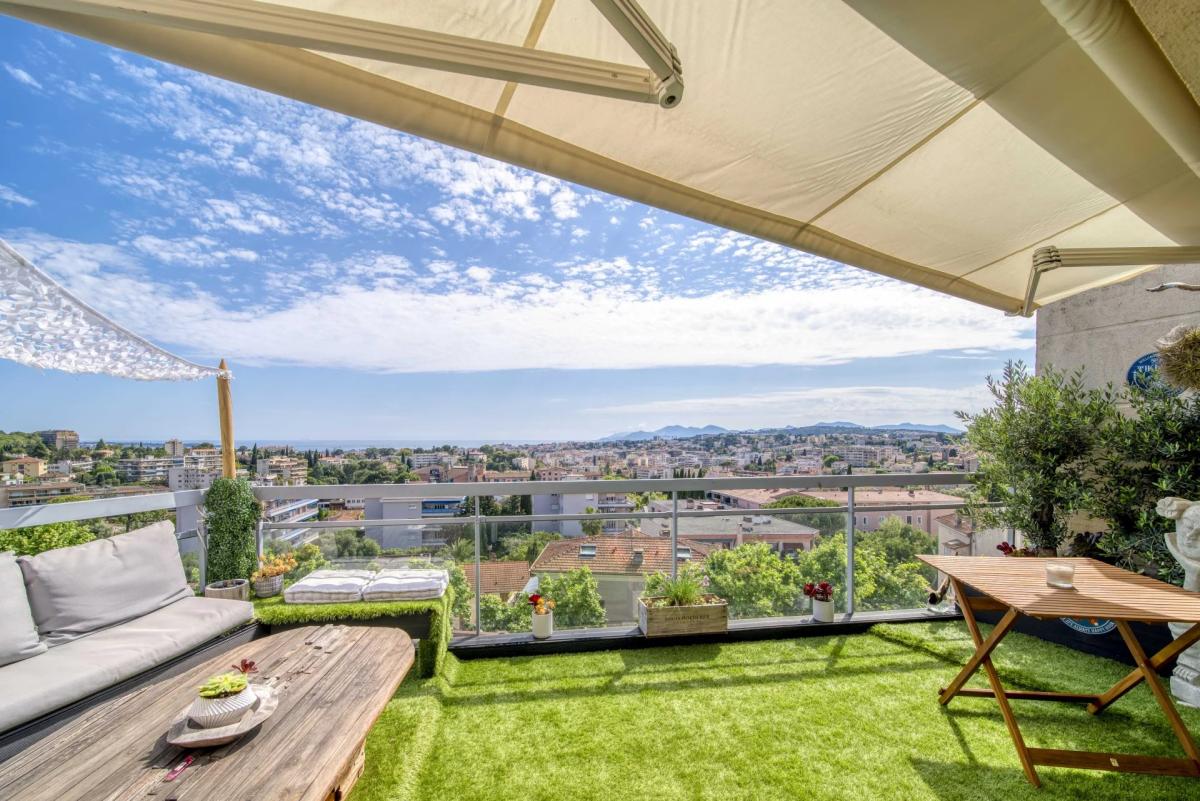 A VENDRE ROOFTOP CENTRE VILLE VUE MER