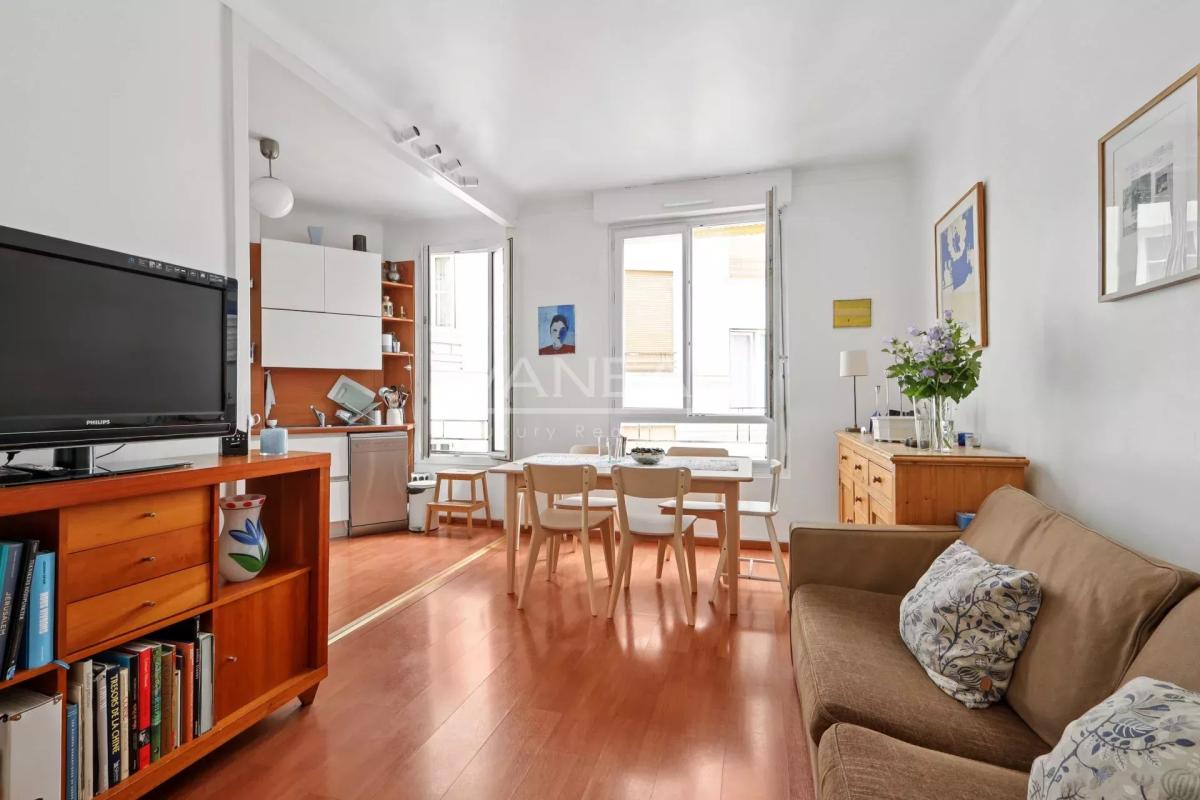 Rue Cambronne Trois pièces