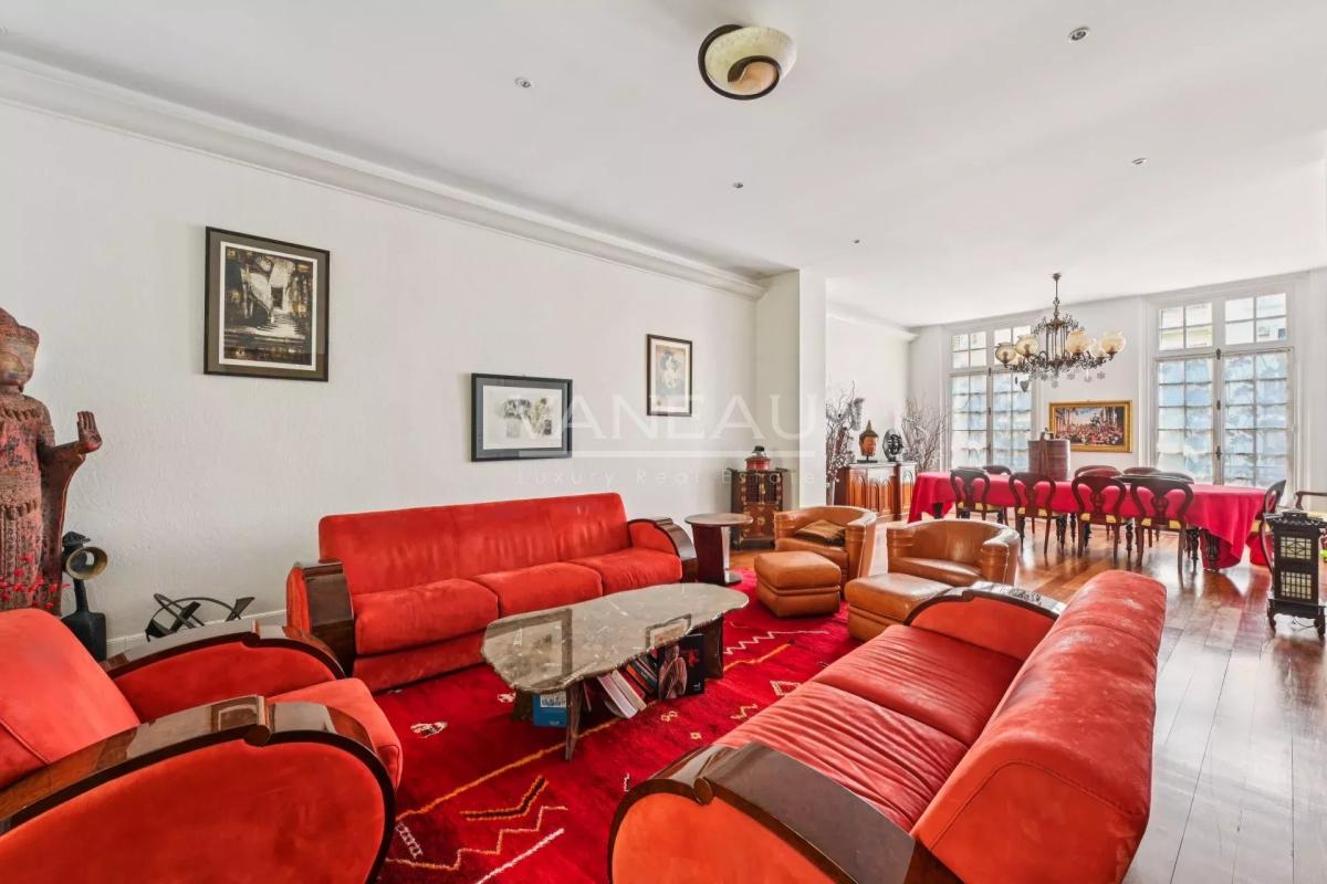 Paris XVIe - Square Lamartine - Hôtel particulier de réception e