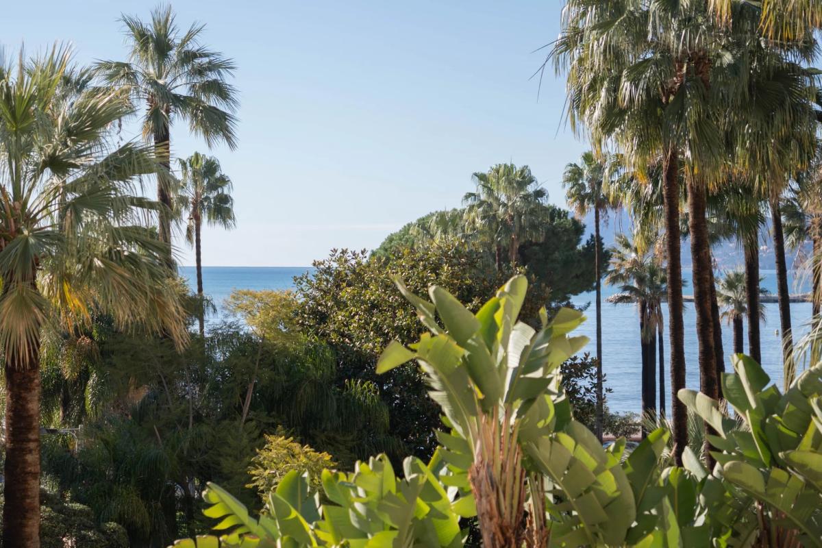 Appartement 3 pièces entièrement rénové à vendre Croisette vue m