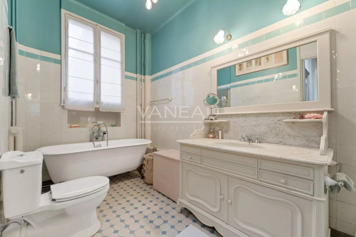 Paris XIVeme - Vavin - Montparnasse