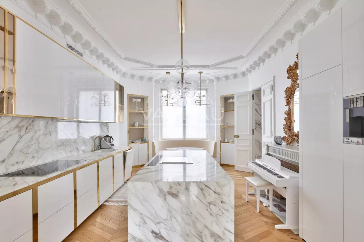 PARIS VIIIe - Faubourg du Roule