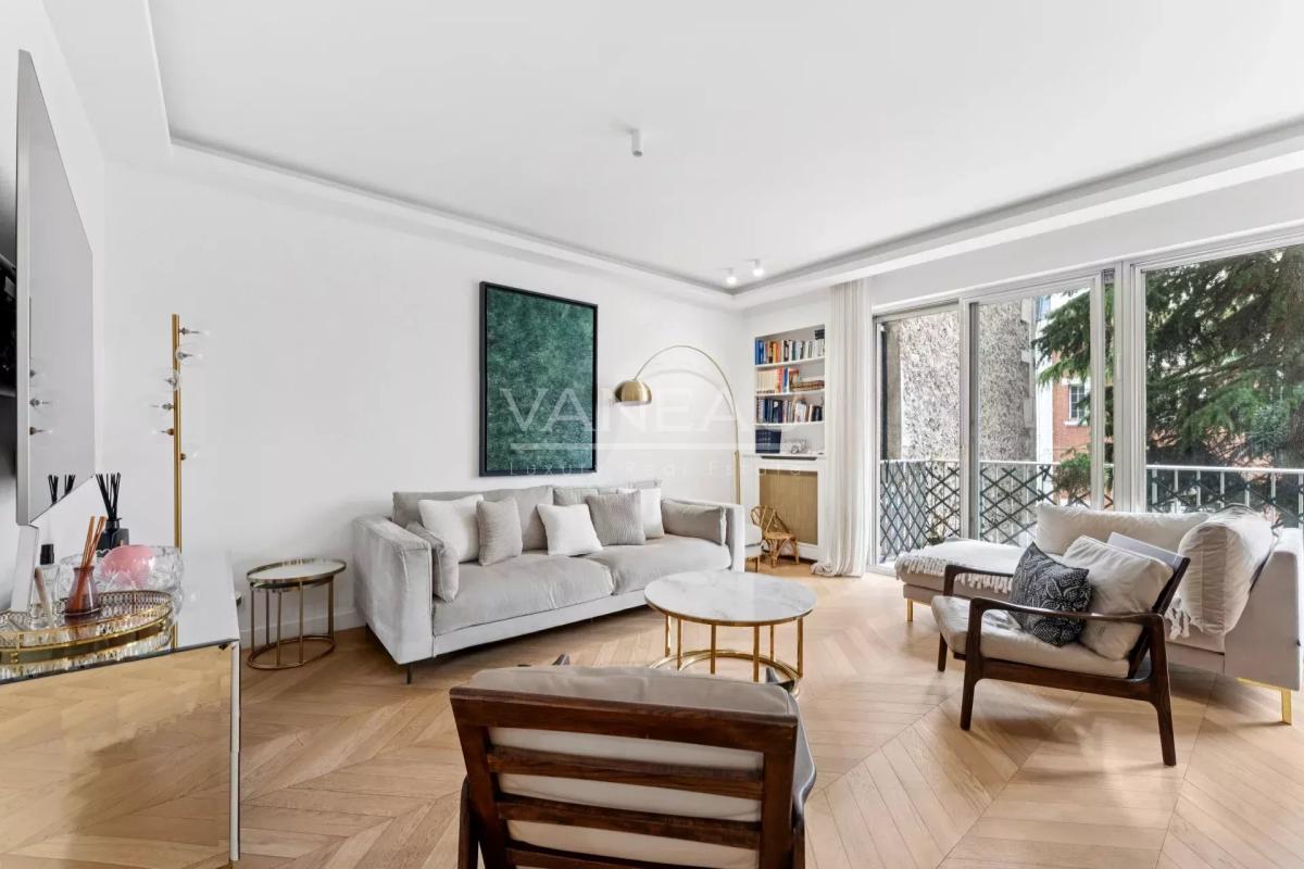 Paris XVIe - Village d'Auteuil - Bel appartement rénové avec gra