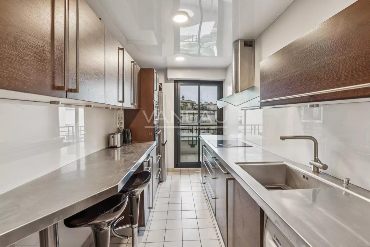 Boulogne - En étage, au calme avec balcon et DPE C