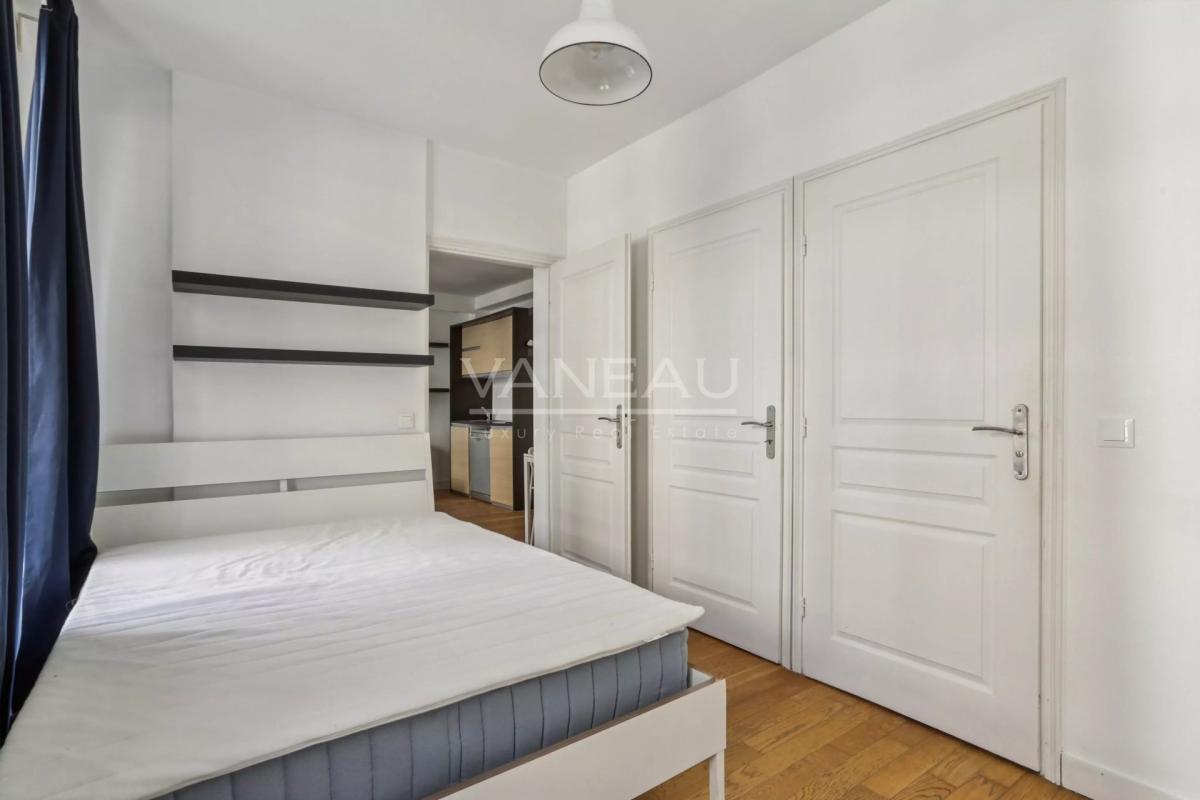 Paris 15e Commerce / Félix Faure - 2 pièces clé en main