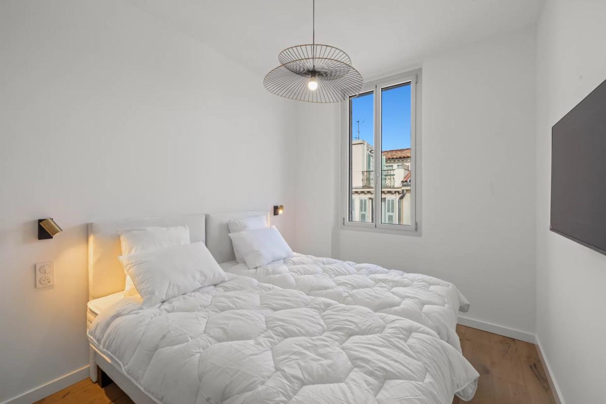 Appartement 4 pièces entièrement rénové à vendre - Cannes Banane