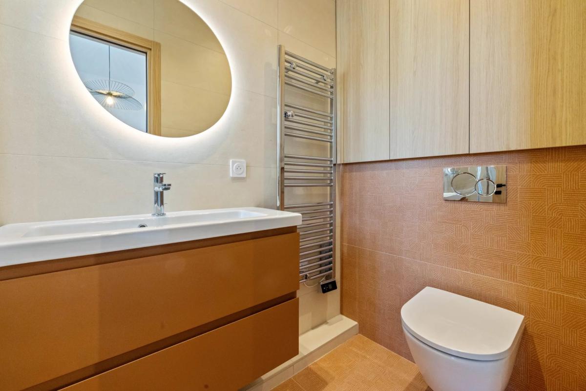 Appartement 4 pièces entièrement rénové à vendre - Cannes Banane