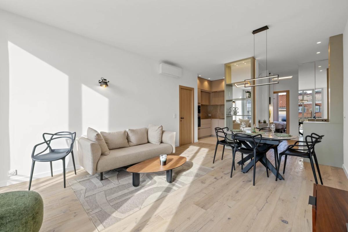 Appartement 4 pièces entièrement rénové à vendre - Cannes Banane