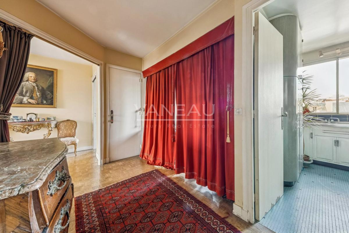 Paris XVIème - Dernier étage avec terrasse