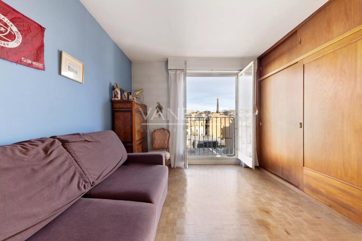 Paris XVIème - Dernier étage avec terrasse