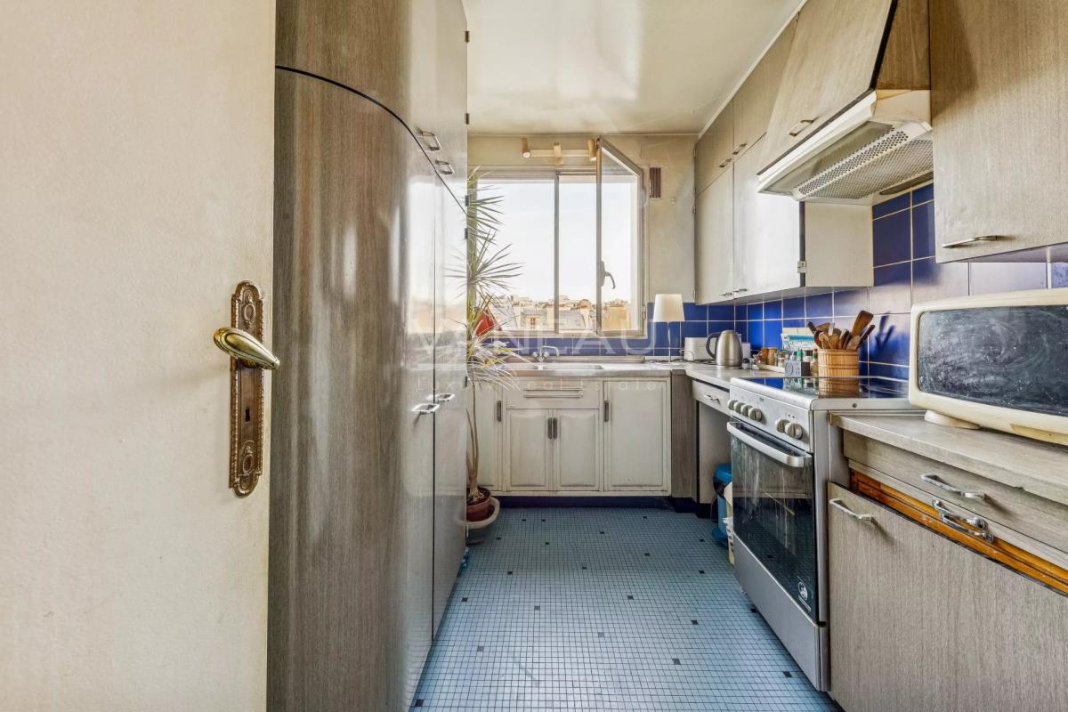 Paris XVIème - Dernier étage avec terrasse