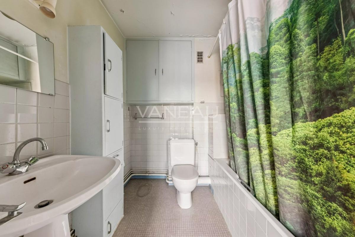 Paris XVIème - Dernier étage avec terrasse