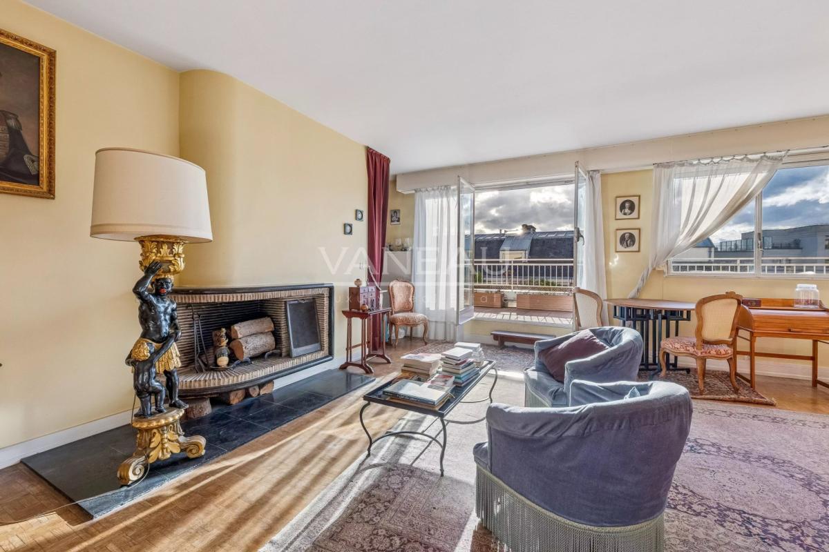 Paris XVIème - Dernier étage avec terrasse