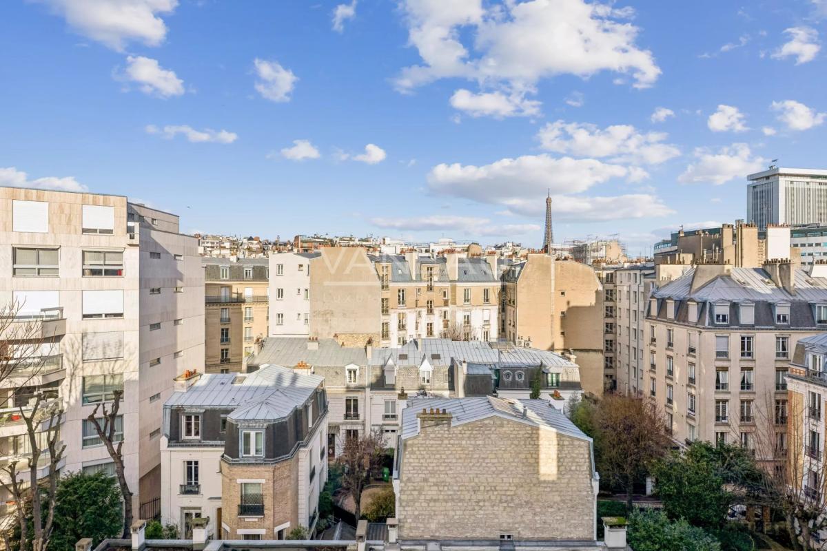 Paris XVIème - Dernier étage avec terrasse